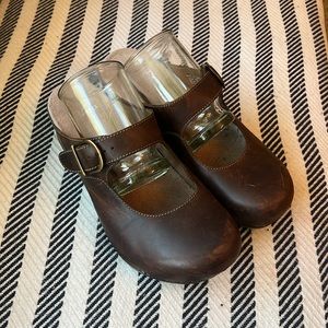 Dansko Martina brown leather slip on wedges